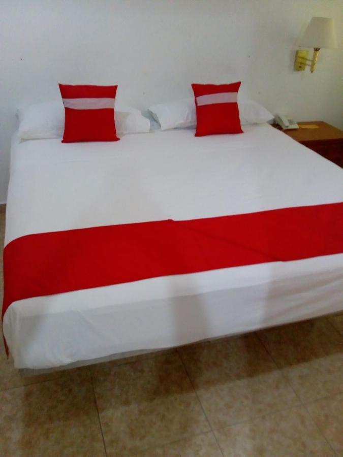 Hotel Gandhi 4*
